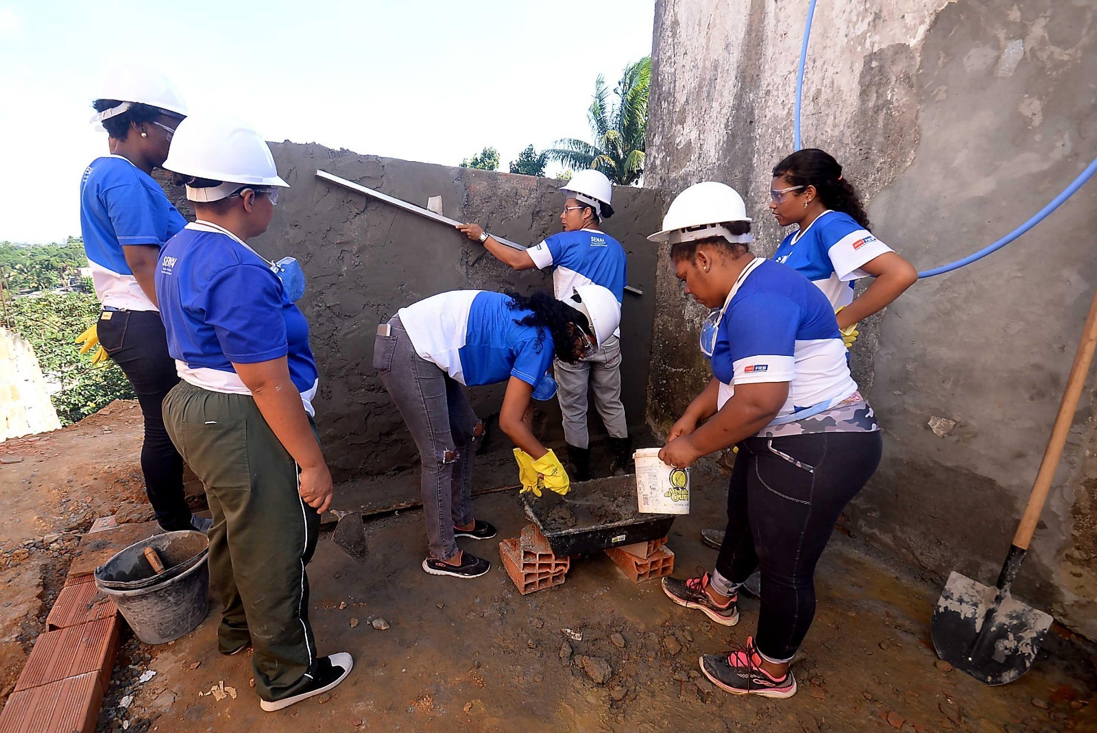Mulheres lideram geração de empregos em Salvador