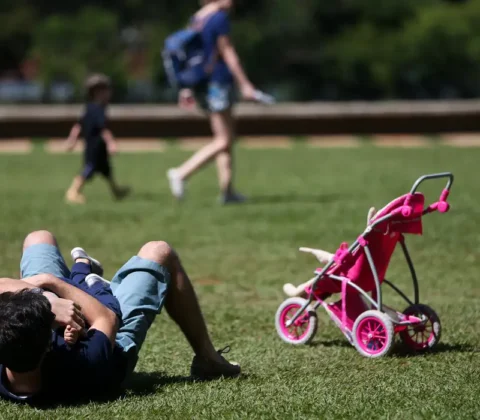 Imagem do post Senado aprova ampliação da licença-paternidade para 20 dias