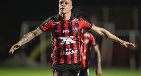 Imagem do post Vitória vence Atlético-MG no Barradão