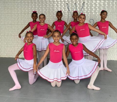 Imagem do post Professora de ballet leva dança a 130 crianças em projeto social