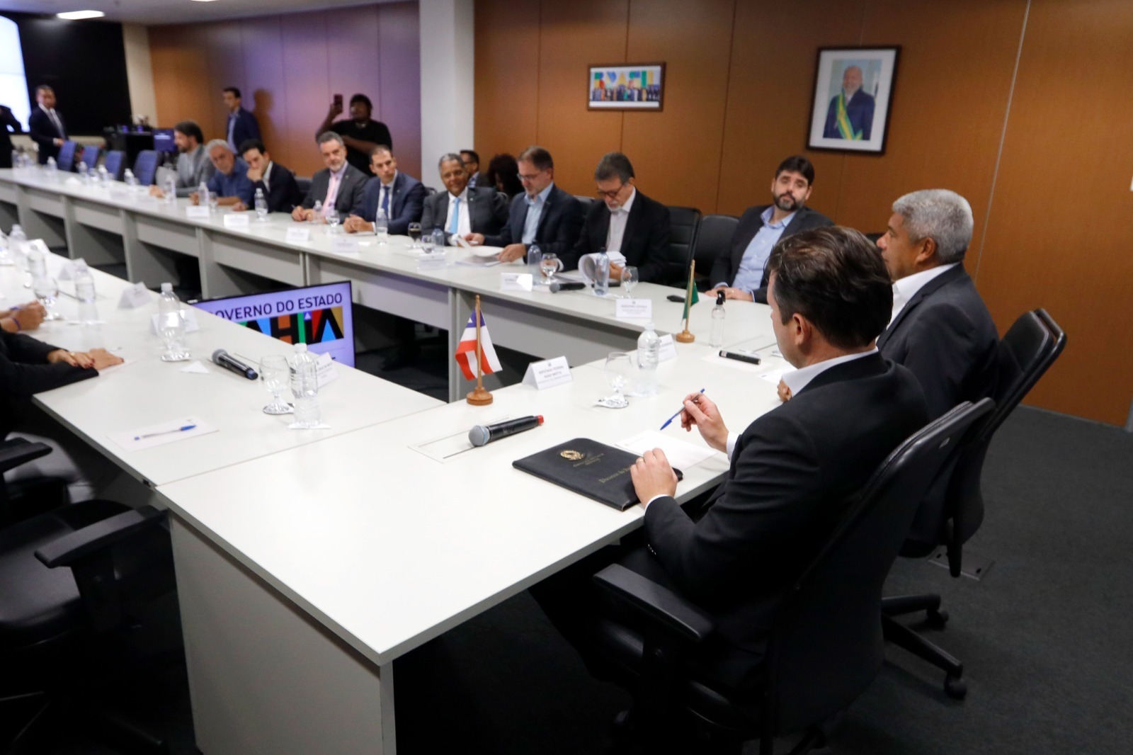 Jerônimo Rodrigues recebe presidente da Câmara em Salvador