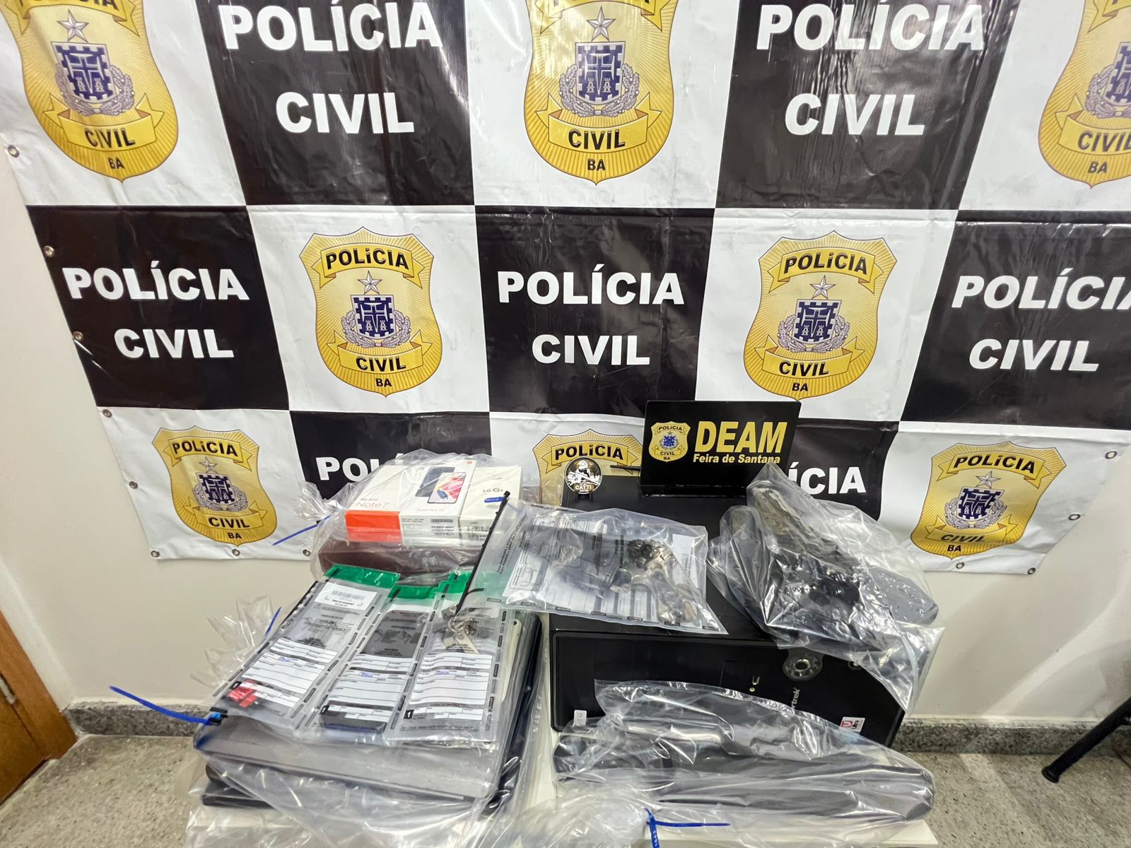 Operação prende suspeito de expor intimidade de mulheres