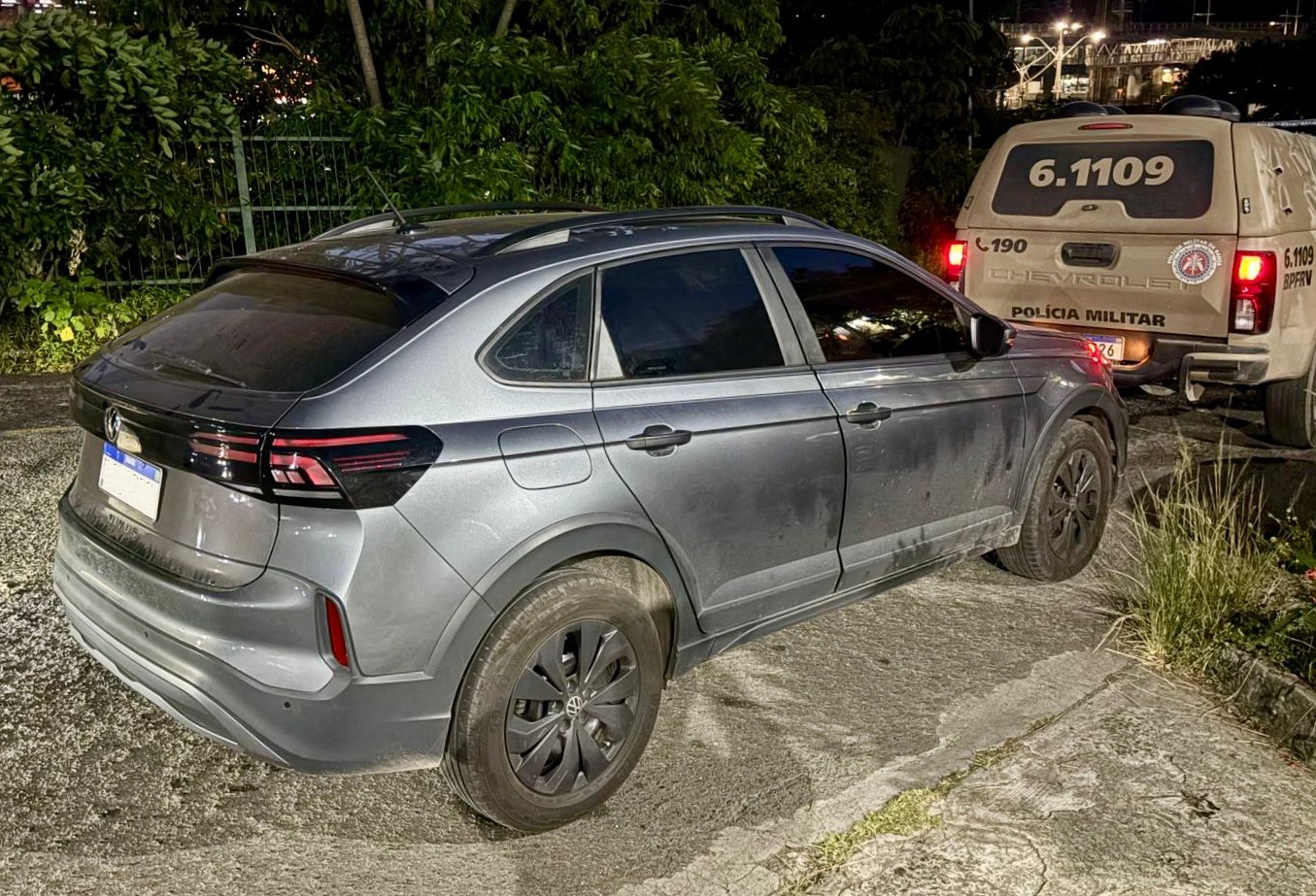 PM prende homem com 18 passagens e recupera carro furtado em Salvador