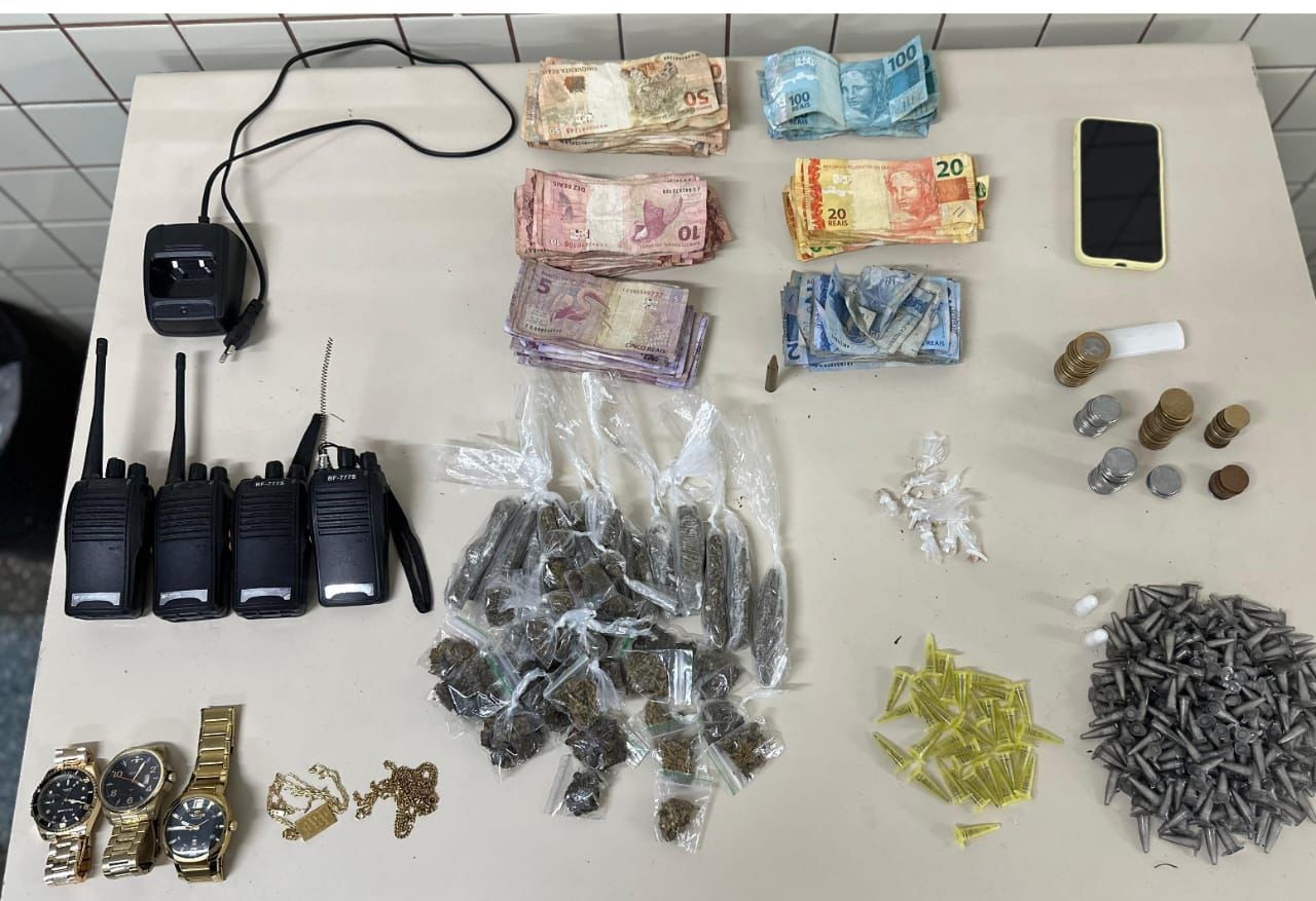 Adolescente é apreendido com drogas em Lauro