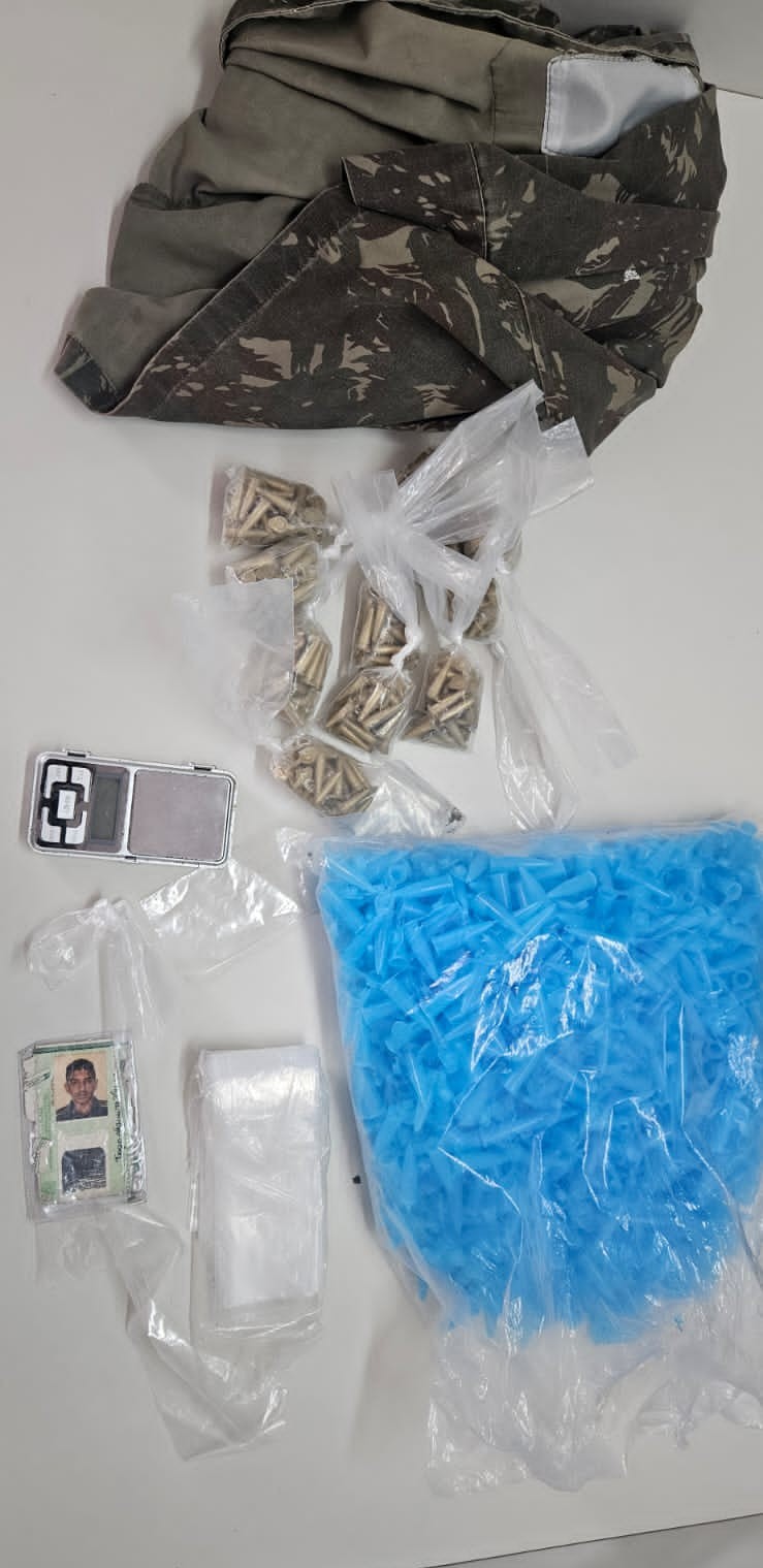 Homem é preso com drogas em Paripe