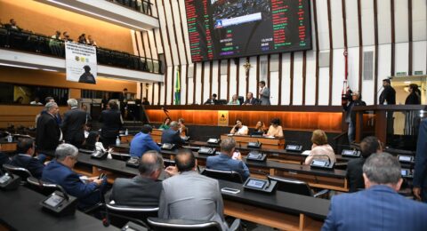 Imagem do post ALBA aprova reajuste de 5,3% para professores