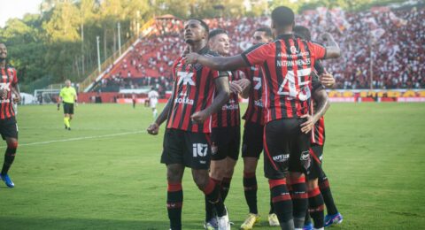 Imagem do post Vitória vence São Paulo e chega na primeira parte da tabela