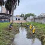 Lauro de Freitas intensifica limpeza para evitar alagamentos