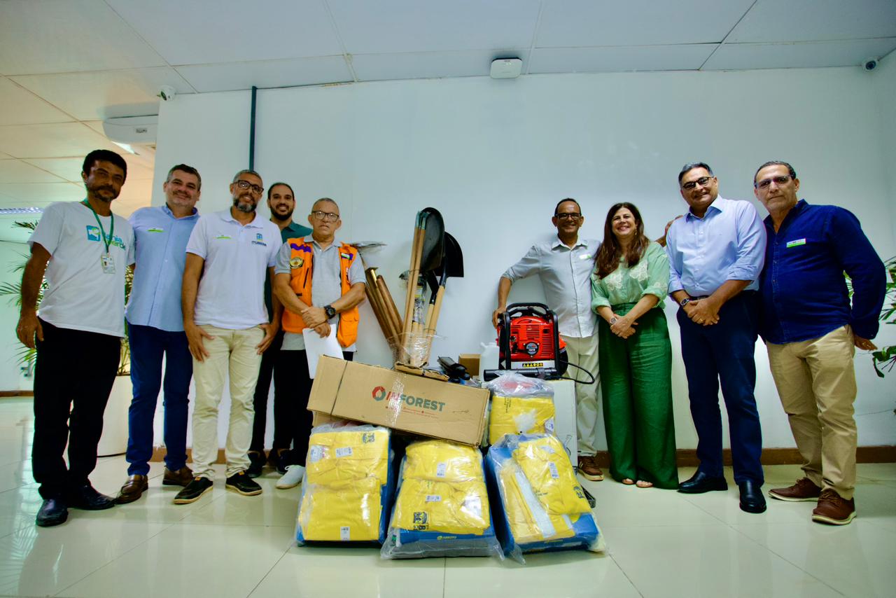 Deputado reforça brigada voluntária na Bahia