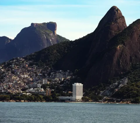 Imagem do post Operação no Vidigal deixa turistas presos no Dois Irmãos