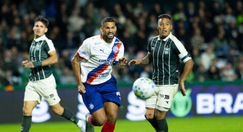 Imagem do post Bahia sofre virada do Coritiba e perde mais uma na Série A