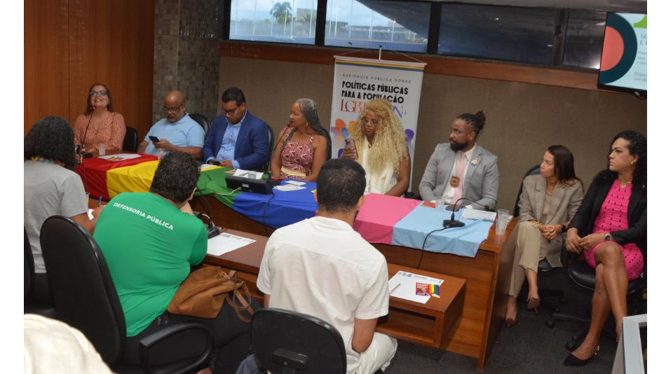 ALBA debate políticas públicas para população LGBTQIAPN+