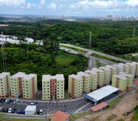 Imagem do post 300 famílias recebem casas em Salvador