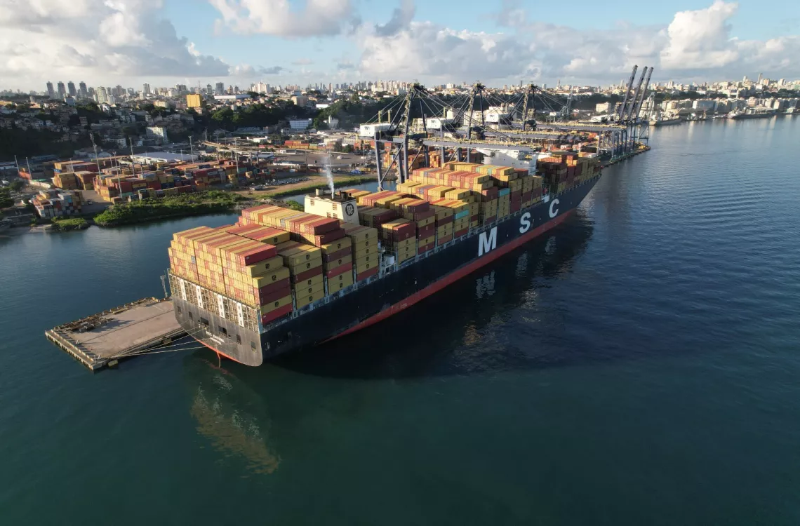 Ponte Salvador-Itaparica recebe primeiras estruturas da China