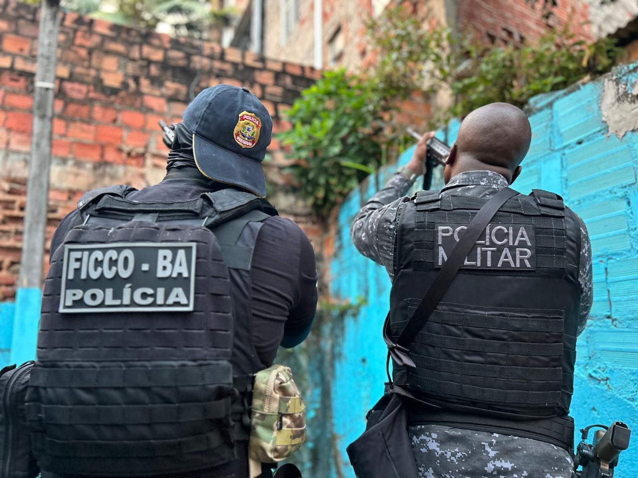 Facção tenta fugir da Bahia após cerco no Nordeste de Amaralina