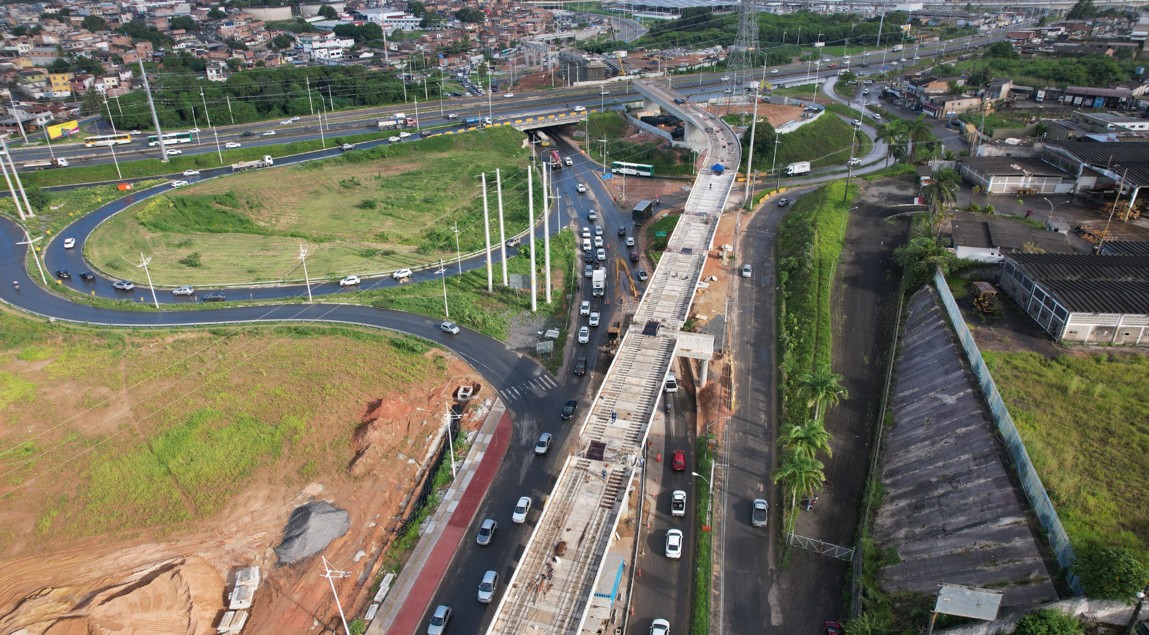 Obras do VLT alteram trânsito na BR-324 durante a noite