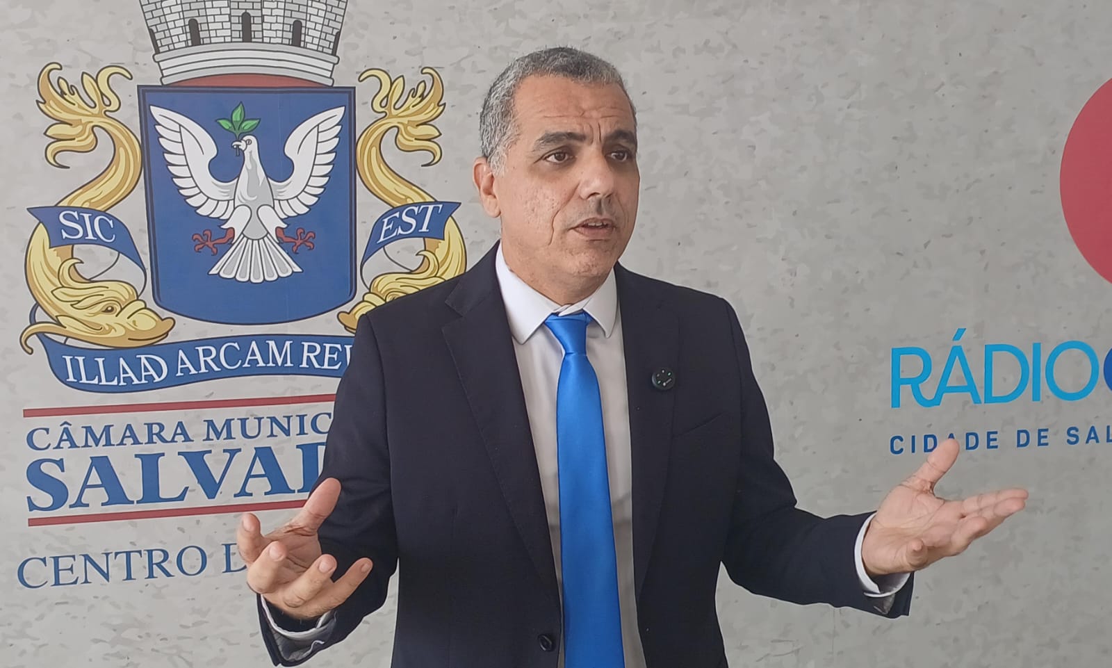 Cezar Leite defende Bolsonaro e cobra união da direita