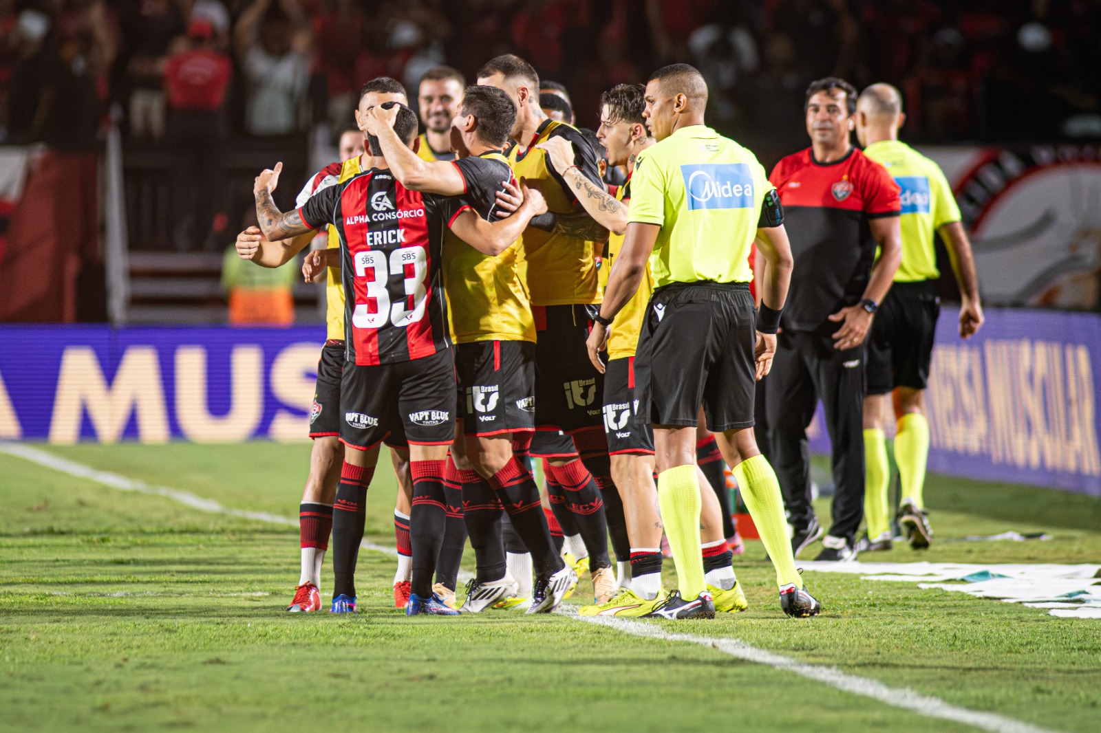 Imagem do post Vitória derruba Flamengo e avança na Copa do Brasil