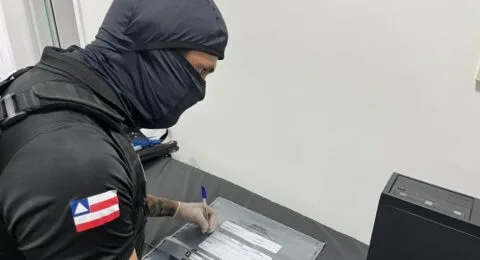 Imagem do post Polícia Civil prende suspeito e esclarece cinco homicídios em Feira