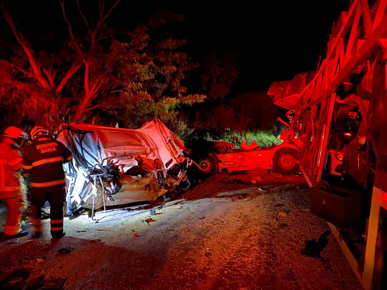 Acidente entre carretas deixa morto na BR-020 na Bahia