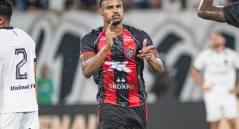 Imagem do post Vitória vence ABC em jogo eletrizante e volta à final do Nordestão