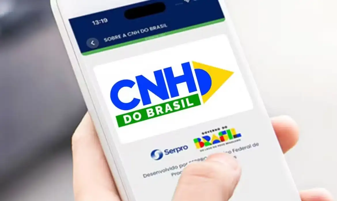 Câmara aprova MP com renovação automática da CNH