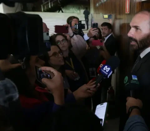 Imagem do post STF condena Eduardo Bolsonaro à prisão e inelegibilidade