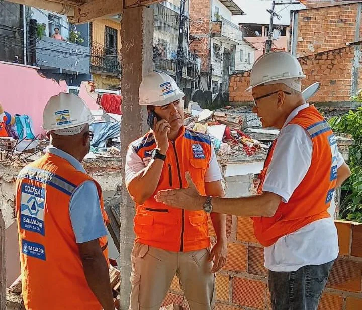 Imagem do post Desabamento em Pirajá deixa criança ferida e mobiliza prefeitura