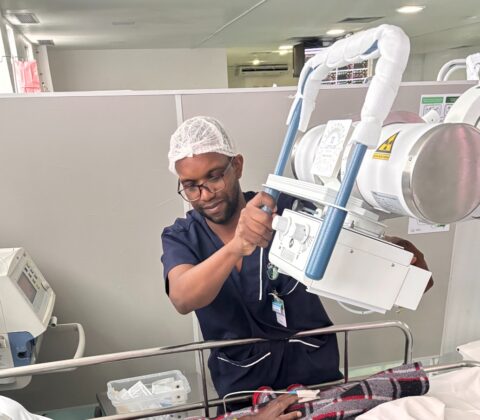 Imagem do post Instituto Alayde Costa amplia atendimento com novo raio X portátil