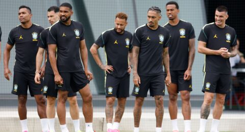 Imagem do post Neymar treina sem restrições e pode estrear na Copa