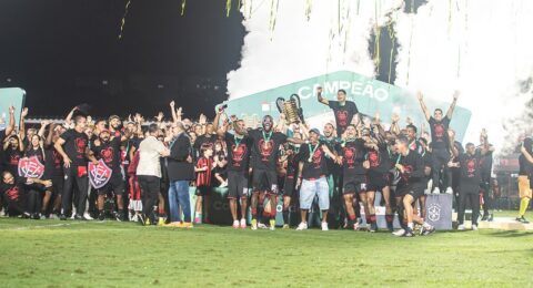 Imagem do post Vitória é campeão da Copa do Nordeste após virada épica no Barradão