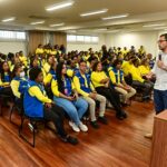 Vida Nova recebe 300 celulares para ampliar atendimento em Salvador
