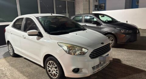 Imagem do post PM recupera dois carros roubados e prende suspeito em Pituaçu