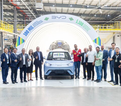 Imagem do post BYD celebra produção de 100 mil veículos em Camaçari