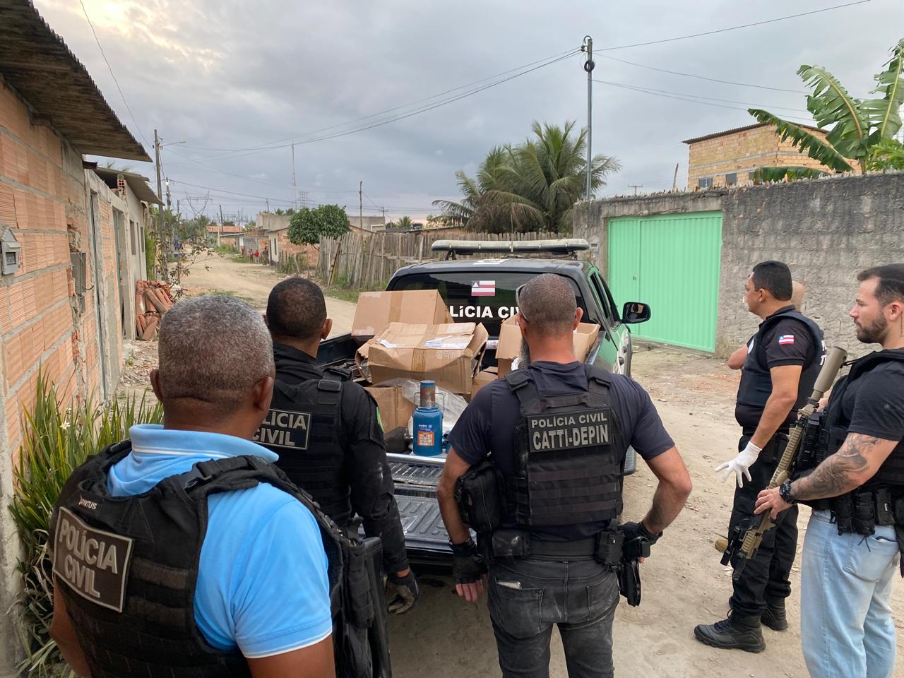 Polícia desarticula laboratório de drogas e apreende 25 kg de cocaína