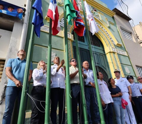 Imagem do post Jerônimo participa do cortejo do Dois de Julho em Salvador