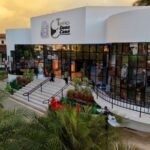 Teatro Dona Canô reabre após reforma e impulsiona cultura em Santo Amaro