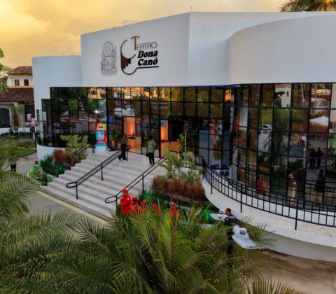 Imagem do post Teatro Dona Canô reabre após reforma e impulsiona cultura em Santo Amaro