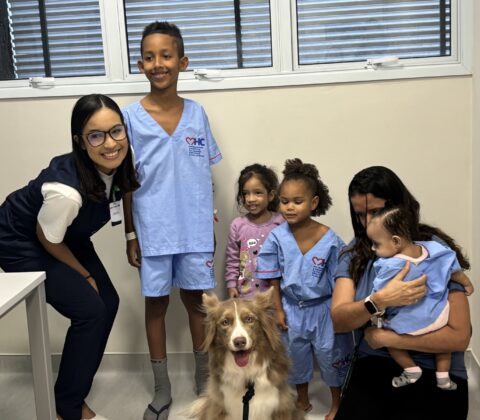 Imagem do post Cão terapeuta leva alegria a crianças internadas