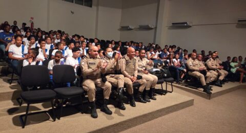 Imagem do post PROERD forma 365 alunos e fortalece prevenção às drogas em Salvador