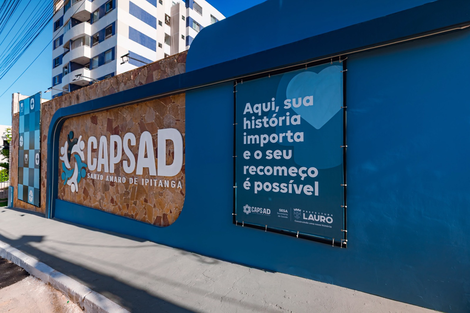 Lauro de Freitas inaugura novo CAPS AD com piscina e prontuário eletrônico