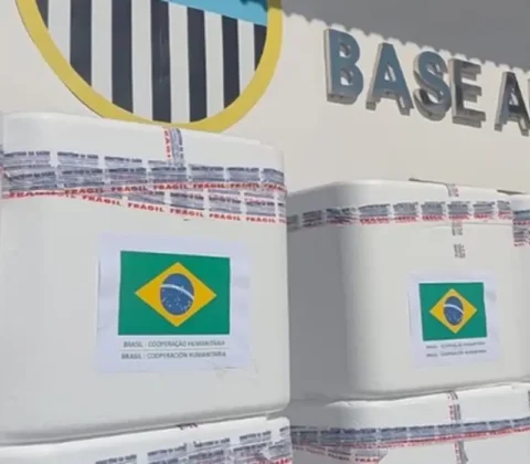 Imagem do post Brasil envia 690 mil doses de vacinas para a Venezuela