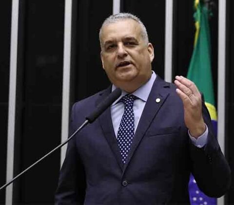 Imagem do post Flávio Bolsonaro anuncia Alfredo Gaspar como vice na chapa