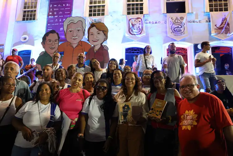 Flipelô 2026 abre programação com homenagem a Myriam Fraga