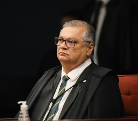 Imagem do post Dino autoriza PF a acessar dados de investigação sobre filme de Bolsonaro