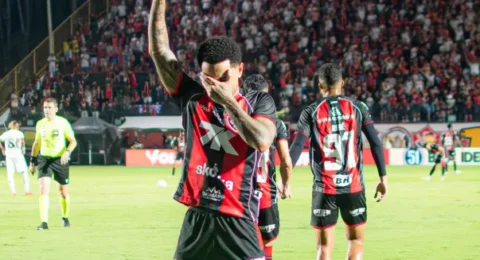 Imagem do post Vitória bate o Botafogo e respira no Brasileirão