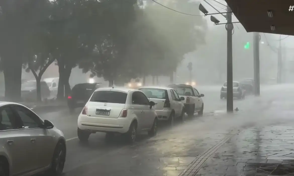 Imagem do post Temporais deixam 2,6 mil desalojados e um morto no RS
