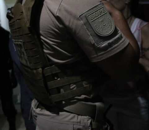 Imagem do post PM liberta seis reféns e prende cinco faccionados em Salvador