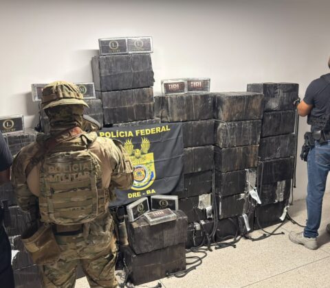Imagem do post PF e PM apreendem quase 1 tonelada de cocaína no Porto de Salvador