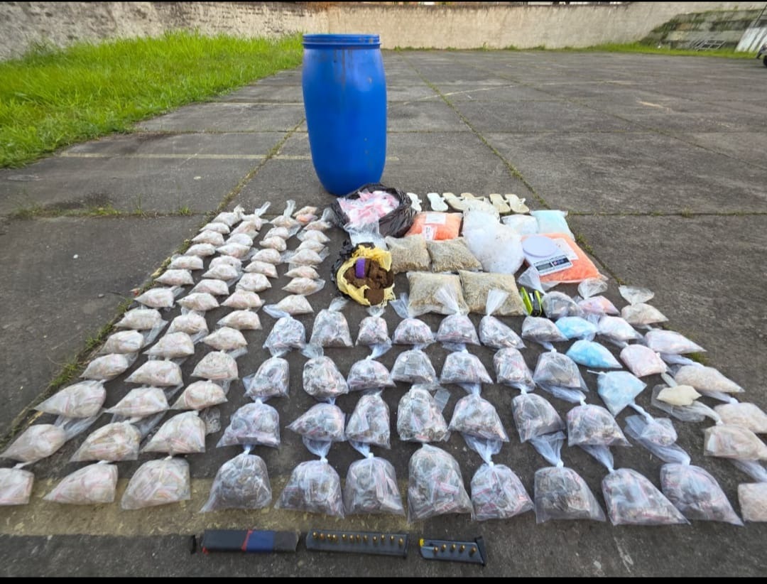PM apreende drogas, munições e carregadores após ação em Valéria